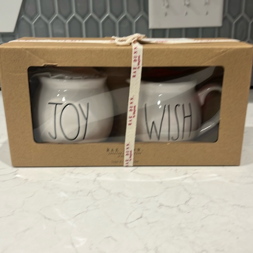 Rae Dunn New Sugar & Creamer set